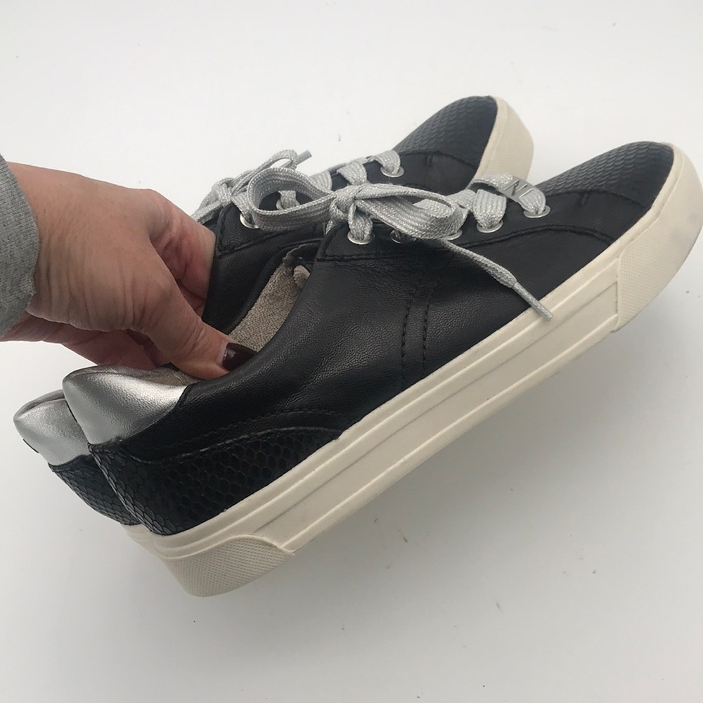 Naturalizer Astara Women's Sneakers Black Leather Size 7 - Picture 8 of 9